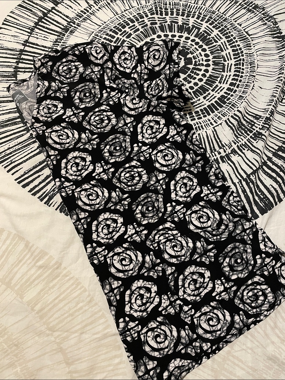 Black & White Rose Print Scrub Top